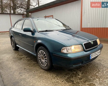 Зеленый Шкода Октавия, объемом двигателя 1.6 л и пробегом 290 тыс. км за 2950 $, фото 5 на Automoto.ua