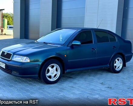 Зеленый Шкода Октавия, объемом двигателя 1.8 л и пробегом 250 тыс. км за 2950 $, фото 1 на Automoto.ua