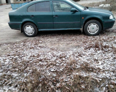 Зеленый Шкода Октавия, объемом двигателя 1.6 л и пробегом 270 тыс. км за 3200 $, фото 2 на Automoto.ua