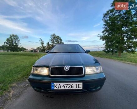 Зеленый Шкода Октавия, объемом двигателя 1.8 л и пробегом 334 тыс. км за 4250 $, фото 2 на Automoto.ua