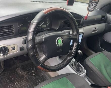 Зелений Шкода Октавія, об'ємом двигуна 1.6 л та пробігом 300 тис. км за 3000 $, фото 7 на Automoto.ua