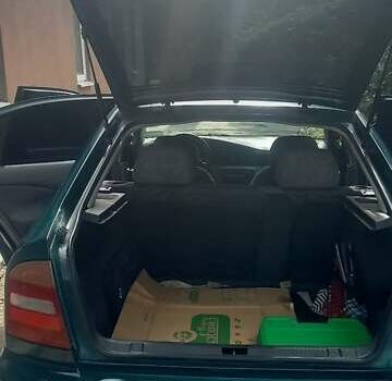 Зелений Шкода Октавія, об'ємом двигуна 1.6 л та пробігом 350 тис. км за 2900 $, фото 1 на Automoto.ua