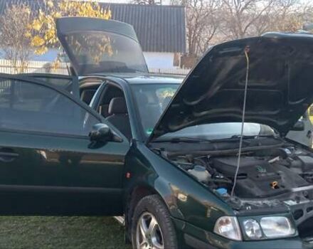 Зеленый Шкода Октавия, объемом двигателя 1.6 л и пробегом 290 тыс. км за 3300 $, фото 2 на Automoto.ua