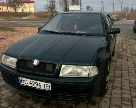 Зелений Шкода Октавія, об'ємом двигуна 2 л та пробігом 390 тис. км за 2800 $, фото 3 на Automoto.ua