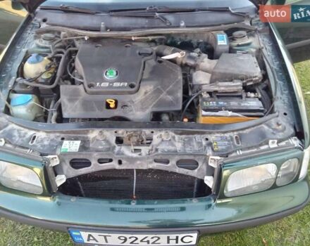 Зелений Шкода Октавія, об'ємом двигуна 1.6 л та пробігом 290 тис. км за 3300 $, фото 9 на Automoto.ua