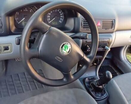 Зелений Шкода Октавія, об'ємом двигуна 1.6 л та пробігом 290 тис. км за 3300 $, фото 4 на Automoto.ua