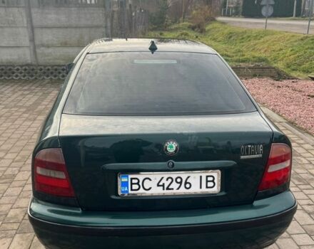 Зелений Шкода Октавія, об'ємом двигуна 2 л та пробігом 390 тис. км за 2800 $, фото 1 на Automoto.ua