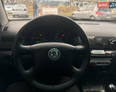 Шкода Октавия 2001 в Львове на Automoto.ua Зеленый Шкода Октавия, объемом двигателя 1.9 л и пробегом 429 тыс. км за 3300 $, фото 9 на Automoto.ua