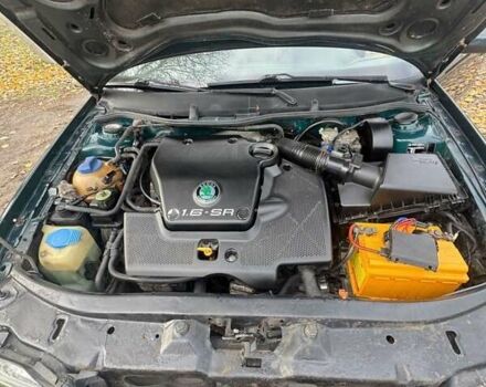 Зеленый Шкода Октавия, объемом двигателя 1.6 л и пробегом 316 тыс. км за 3600 $, фото 3 на Automoto.ua