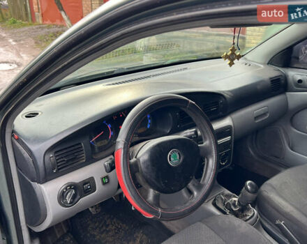 Зелений Шкода Октавія, об'ємом двигуна 1.6 л та пробігом 275 тис. км за 2999 $, фото 7 на Automoto.ua