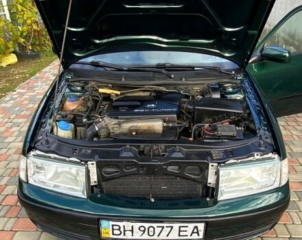 Зеленый Шкода Октавия, объемом двигателя 1.8 л и пробегом 230 тыс. км за 3900 $, фото 7 на Automoto.ua