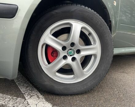 Зелений Шкода Октавія, об'ємом двигуна 1.6 л та пробігом 400 тис. км за 3800 $, фото 1 на Automoto.ua