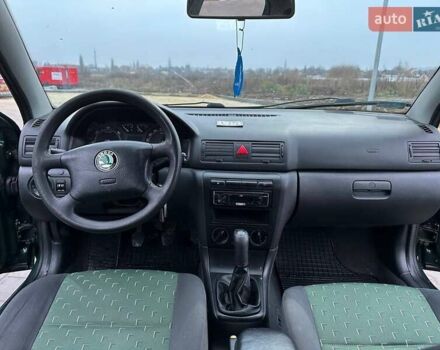 Зеленый Шкода Октавия, объемом двигателя 1.9 л и пробегом 328 тыс. км за 4450 $, фото 15 на Automoto.ua