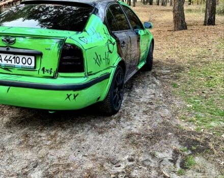 Зеленый Шкода Октавия, объемом двигателя 1.8 л и пробегом 345 тыс. км за 6000 $, фото 1 на Automoto.ua