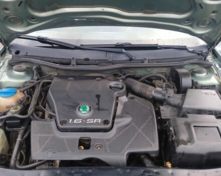 Зеленый Шкода Октавия, объемом двигателя 1.6 л и пробегом 370 тыс. км за 3800 $, фото 6 на Automoto.ua