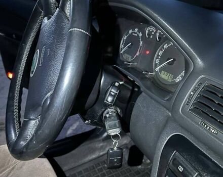 Зелений Шкода Октавія, об'ємом двигуна 2 л та пробігом 323 тис. км за 5600 $, фото 12 на Automoto.ua