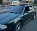 Зеленый Шкода Октавия, объемом двигателя 1.6 л и пробегом 202 тыс. км за 3800 $, фото 1 на Automoto.ua
