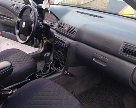 Зеленый Шкода Октавия, объемом двигателя 1.6 л и пробегом 370 тыс. км за 3800 $, фото 5 на Automoto.ua