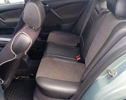 Зеленый Шкода Октавия, объемом двигателя 1.6 л и пробегом 370 тыс. км за 3800 $, фото 12 на Automoto.ua