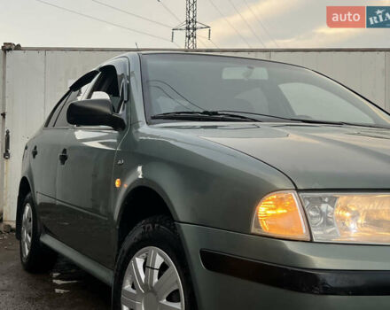 Зеленый Шкода Октавия, объемом двигателя 1.6 л и пробегом 253 тыс. км за 3450 $, фото 4 на Automoto.ua