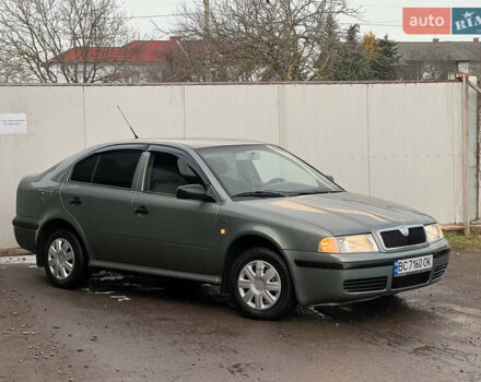 Зеленый Шкода Октавия, объемом двигателя 1.6 л и пробегом 253 тыс. км за 3450 $, фото 5 на Automoto.ua