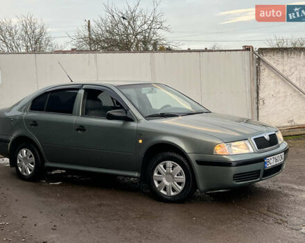 Зеленый Шкода Октавия, объемом двигателя 1.6 л и пробегом 253 тыс. км за 3450 $, фото 3 на Automoto.ua