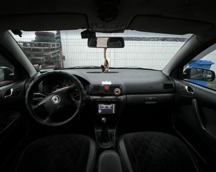 Зелений Шкода Октавія, об'ємом двигуна 2 л та пробігом 375 тис. км за 3187 $, фото 8 на Automoto.ua