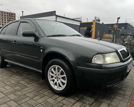 Зелений Шкода Октавія, об'ємом двигуна 2 л та пробігом 375 тис. км за 3187 $, фото 6 на Automoto.ua