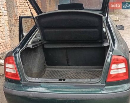 Зеленый Шкода Октавия, объемом двигателя 1.6 л и пробегом 301 тыс. км за 2800 $, фото 5 на Automoto.ua