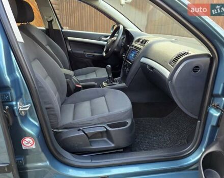 Зеленый Шкода Октавия, объемом двигателя 1.6 л и пробегом 275 тыс. км за 6000 $, фото 51 на Automoto.ua