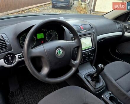 Зеленый Шкода Октавия, объемом двигателя 1.6 л и пробегом 275 тыс. км за 6000 $, фото 95 на Automoto.ua