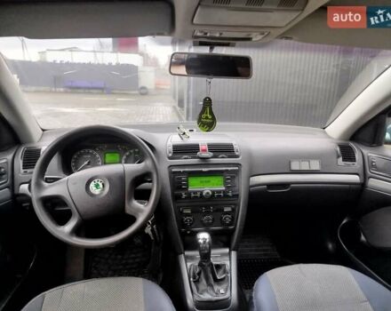 Зелений Шкода Октавія, об'ємом двигуна 1.6 л та пробігом 299 тис. км за 4500 $, фото 18 на Automoto.ua