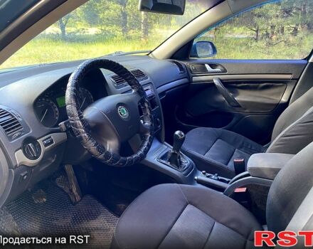 Зеленый Шкода Октавия, объемом двигателя 1.6 л и пробегом 245 тыс. км за 4950 $, фото 5 на Automoto.ua