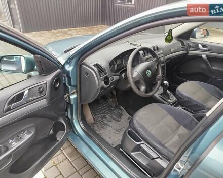Зелений Шкода Октавія, об'ємом двигуна 1.6 л та пробігом 299 тис. км за 4500 $, фото 1 на Automoto.ua