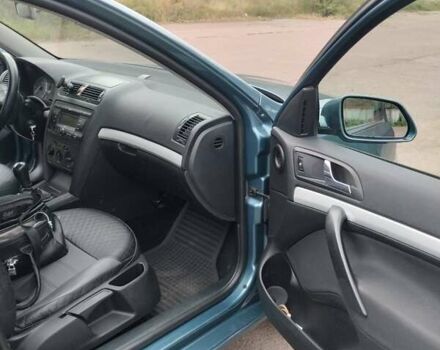Зелений Шкода Октавія, об'ємом двигуна 1.6 л та пробігом 335 тис. км за 5850 $, фото 8 на Automoto.ua