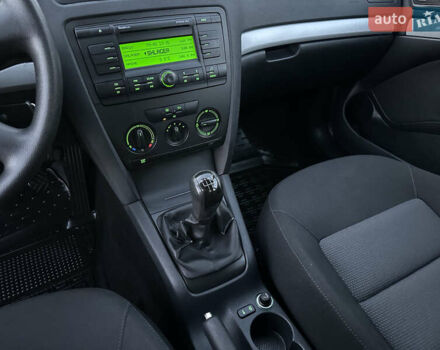 Шкода Октавія 2006 у Тернополі на Automoto.ua Зелений Шкода Октавія, об'ємом двигуна 1.6 л та пробігом 197 тис. км за 6750 $, фото 43 на Automoto.ua