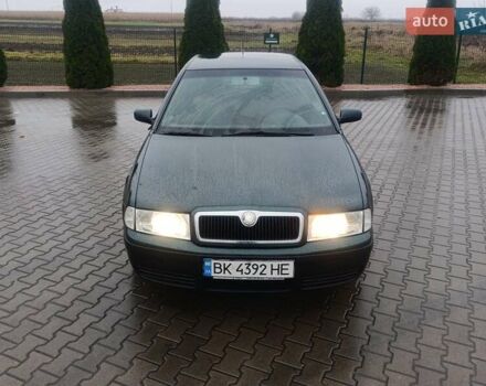 Зеленый Шкода Октавия, объемом двигателя 1.6 л и пробегом 224 тыс. км за 4250 $, фото 3 на Automoto.ua