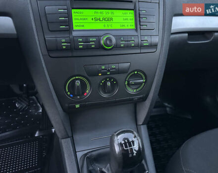 Шкода Октавія 2006 у Тернополі на Automoto.ua Зелений Шкода Октавія, об'ємом двигуна 1.6 л та пробігом 197 тис. км за 6750 $, фото 41 на Automoto.ua