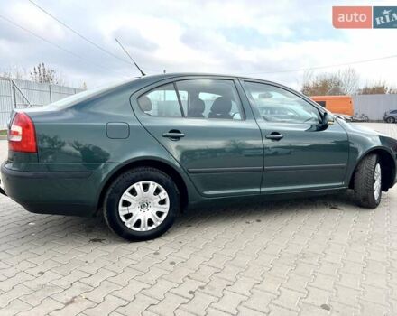 Зеленый Шкода Октавия, объемом двигателя 1.6 л и пробегом 215 тыс. км за 5500 $, фото 4 на Automoto.ua