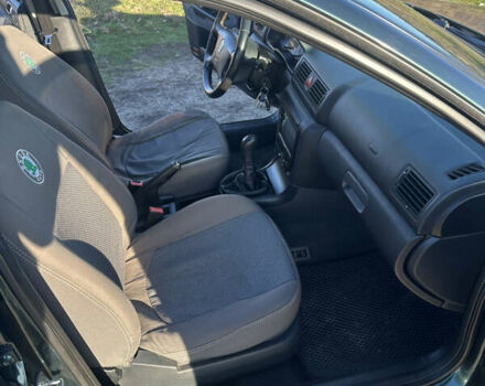 Зелений Шкода Октавія, об'ємом двигуна 1.6 л та пробігом 231 тис. км за 5300 $, фото 11 на Automoto.ua