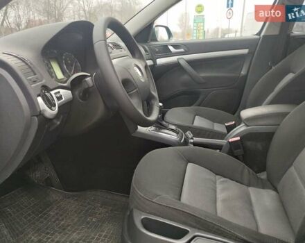 Зеленый Шкода Октавия, объемом двигателя 1.6 л и пробегом 234 тыс. км за 6800 $, фото 5 на Automoto.ua