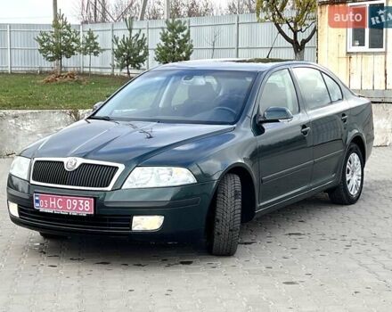 Зеленый Шкода Октавия, объемом двигателя 1.6 л и пробегом 215 тыс. км за 5500 $, фото 2 на Automoto.ua