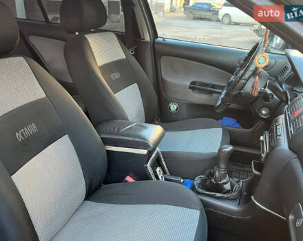 Зелений Шкода Октавія, об'ємом двигуна 1.6 л та пробігом 392 тис. км за 4400 $, фото 9 на Automoto.ua