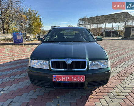 Зеленый Шкода Октавия, объемом двигателя 1.6 л и пробегом 220 тыс. км за 5900 $, фото 6 на Automoto.ua