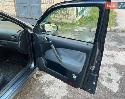 Зелений Шкода Октавія, об'ємом двигуна 1.6 л та пробігом 392 тис. км за 4400 $, фото 13 на Automoto.ua