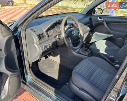 Зеленый Шкода Октавия, объемом двигателя 1.6 л и пробегом 220 тыс. км за 5900 $, фото 7 на Automoto.ua