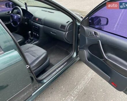 Зеленый Шкода Октавия, объемом двигателя 1.6 л и пробегом 193 тыс. км за 5600 $, фото 11 на Automoto.ua