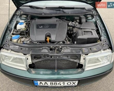 Зеленый Шкода Октавия, объемом двигателя 1.6 л и пробегом 193 тыс. км за 5600 $, фото 8 на Automoto.ua