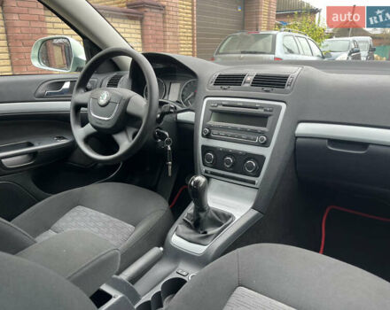 Зелений Шкода Октавія, об'ємом двигуна 1.6 л та пробігом 229 тис. км за 8500 $, фото 60 на Automoto.ua