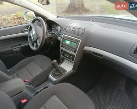 Зелений Шкода Октавія, об'ємом двигуна 1.39 л та пробігом 170 тис. км за 8100 $, фото 7 на Automoto.ua